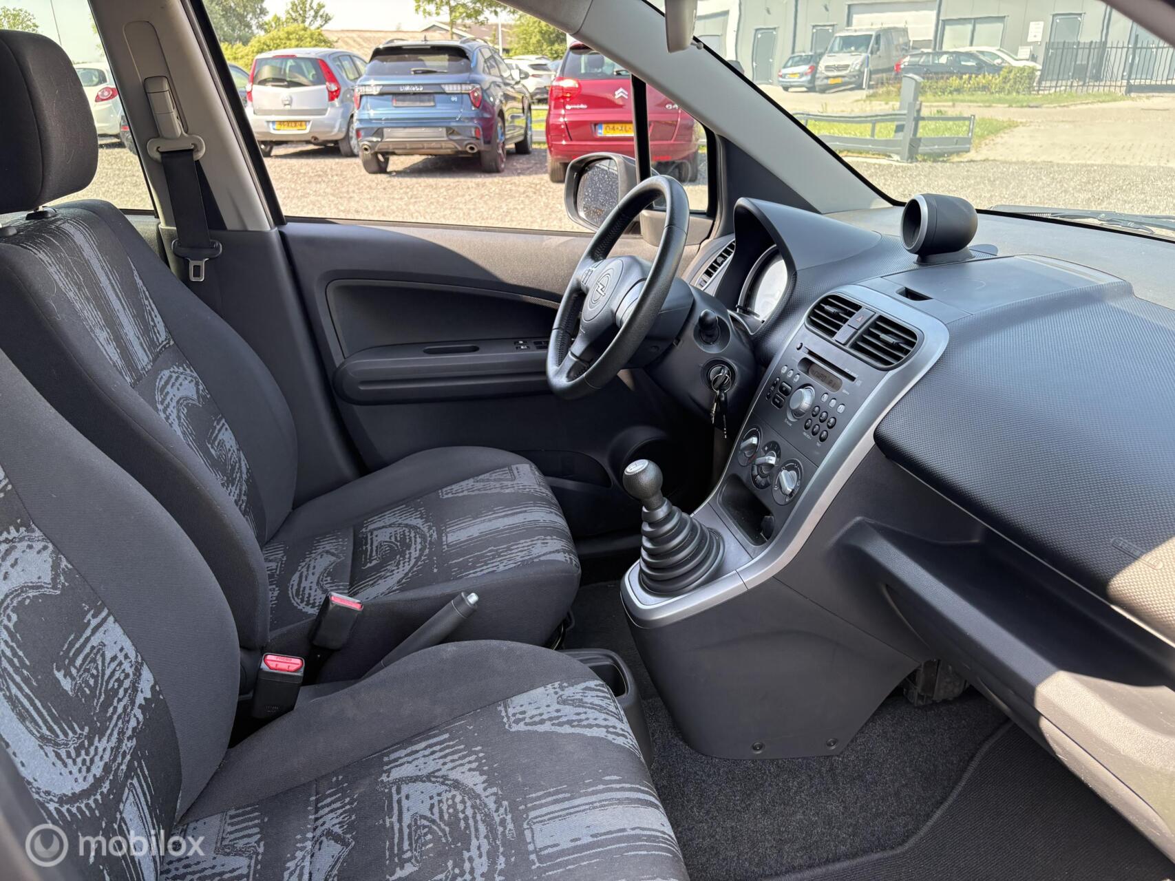 Foto van Opel Agila