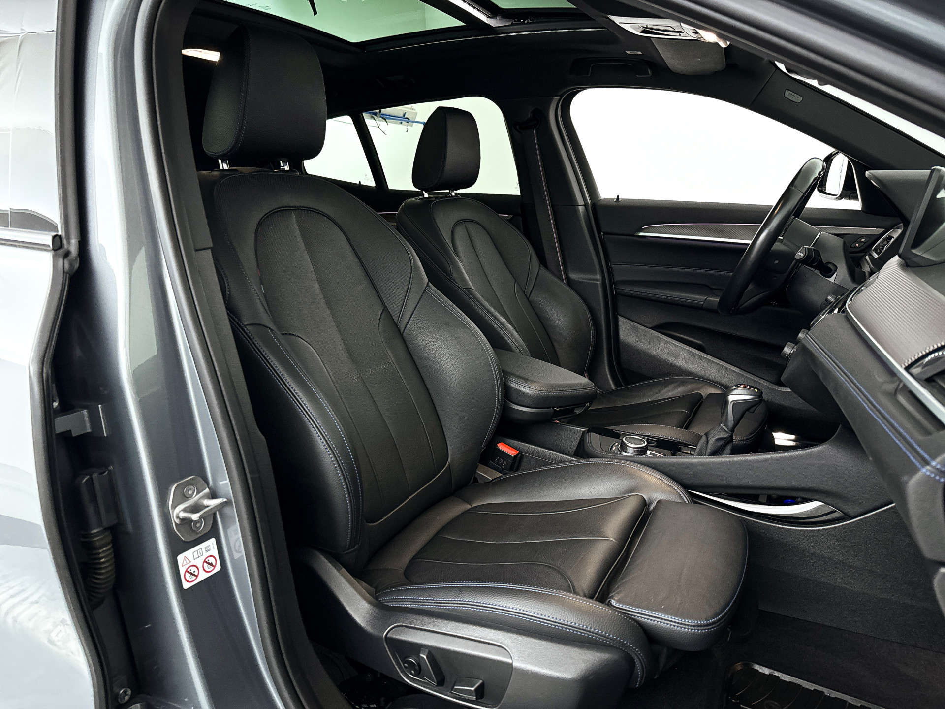 Foto van BMW X2 Xdrive25e