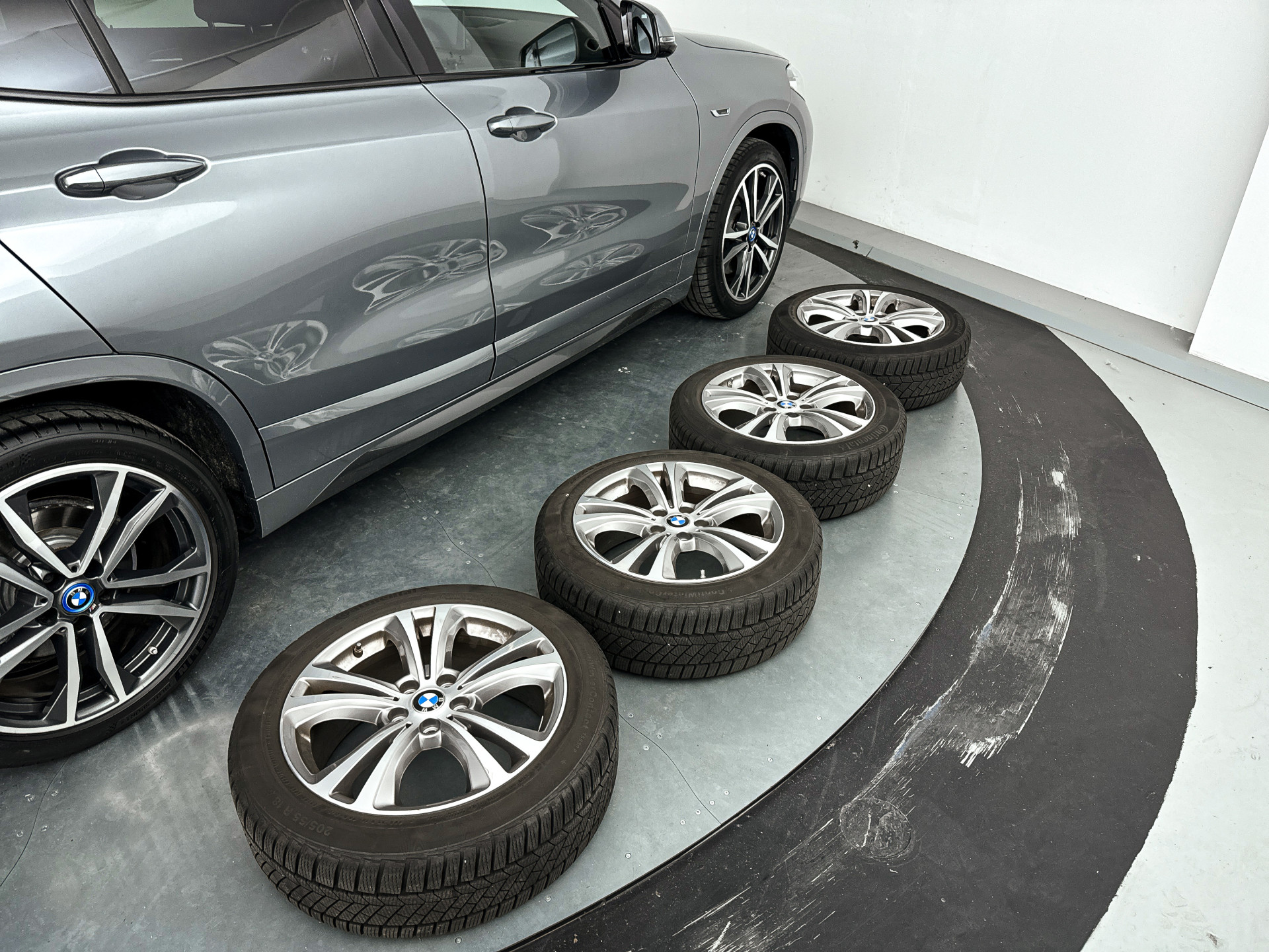Foto van BMW X2 Xdrive25e