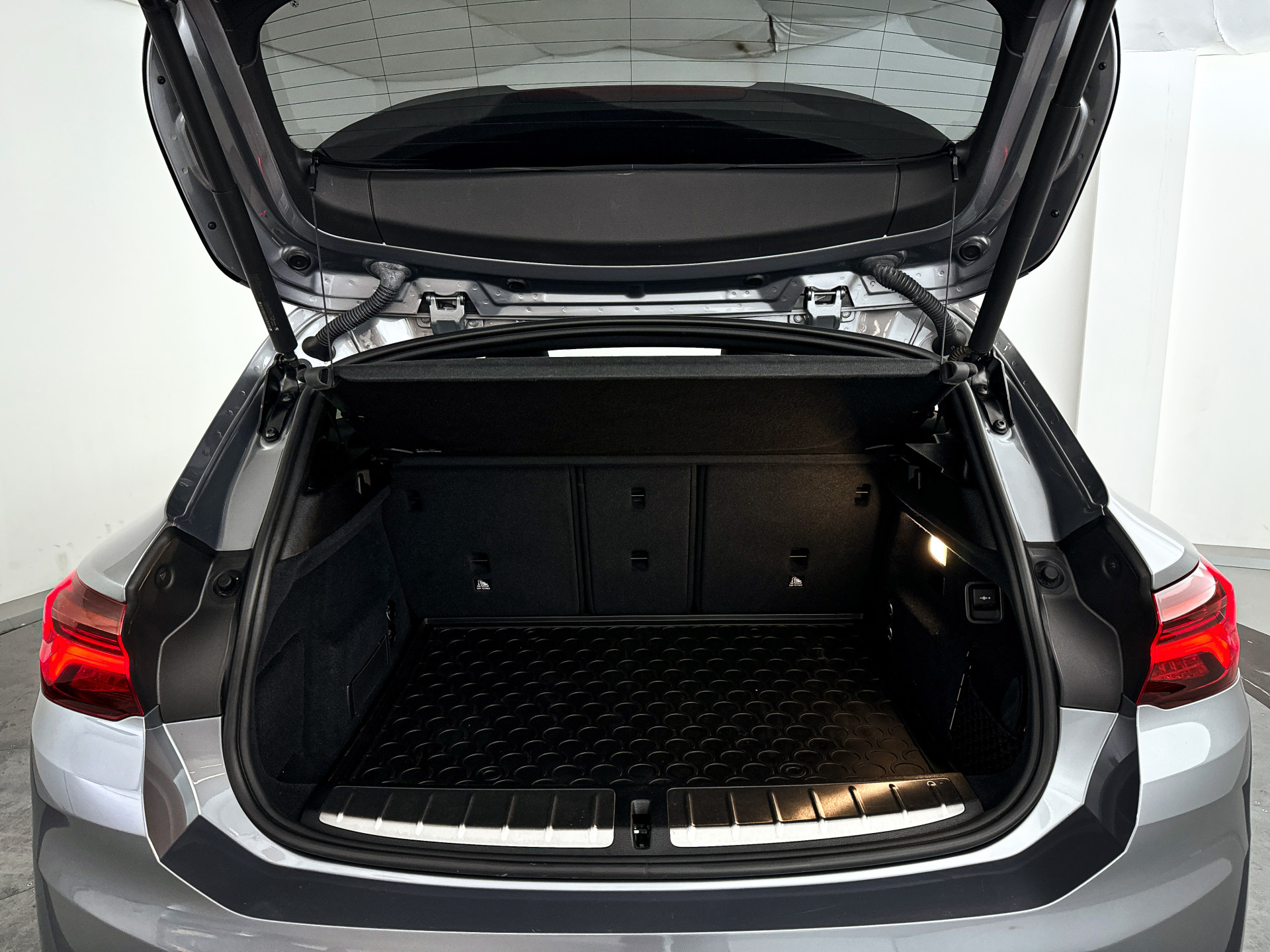 Foto van BMW X2 Xdrive25e