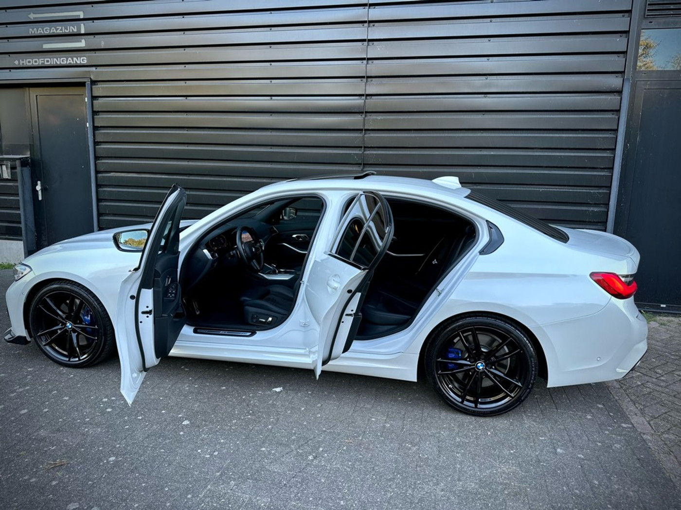 Foto van BMW 330i