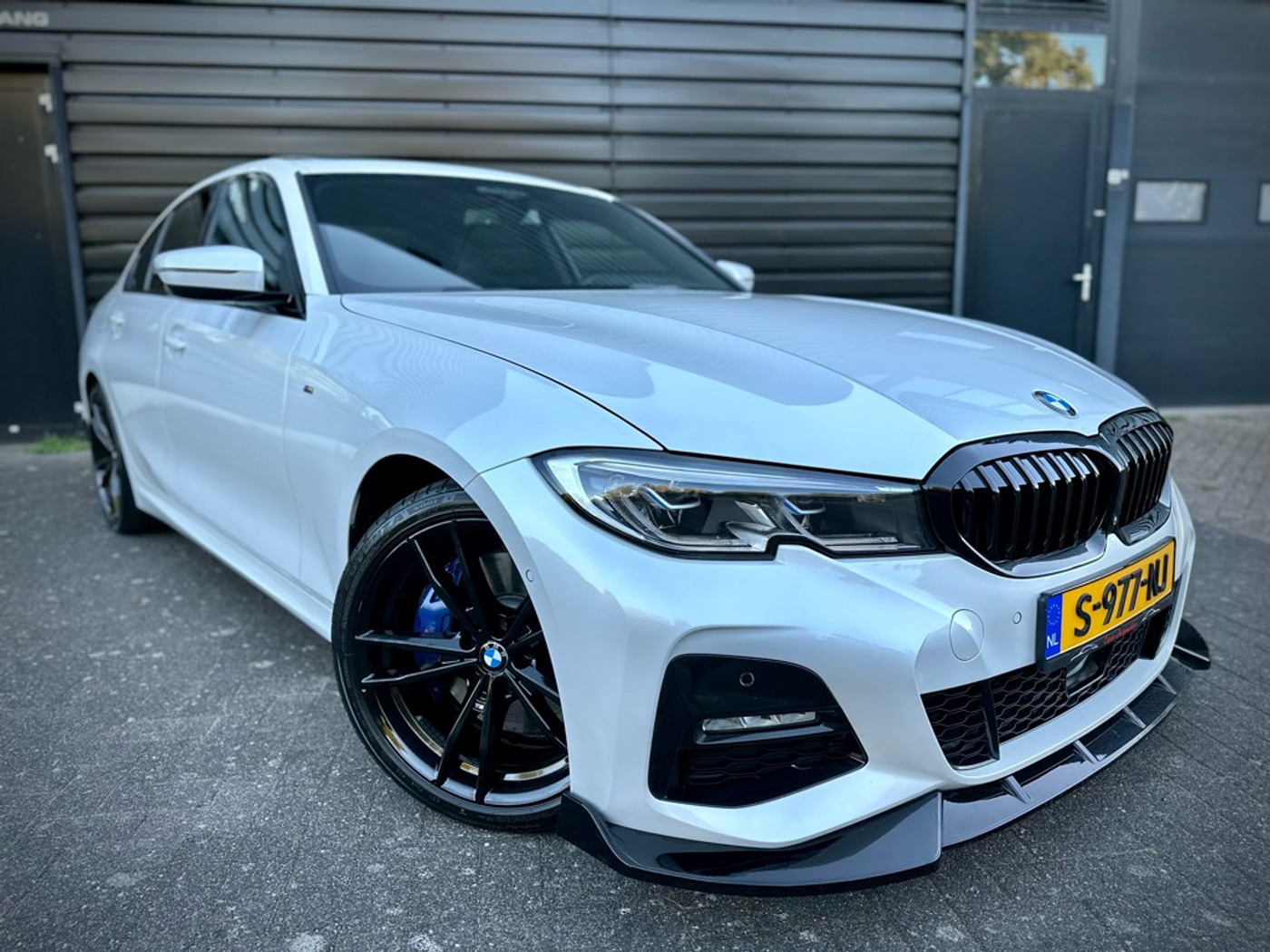 Foto van BMW 330i