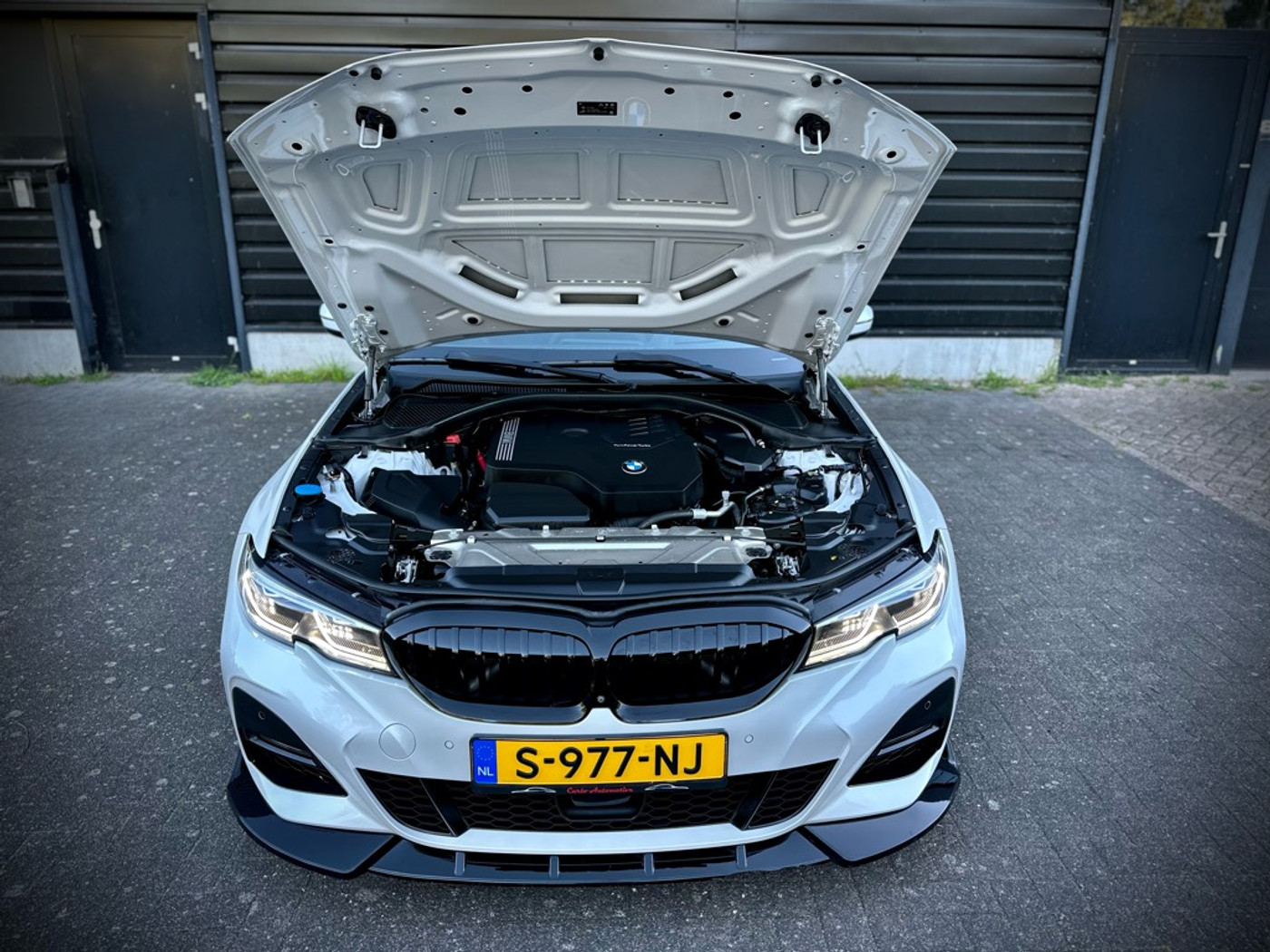 Foto van BMW 330i