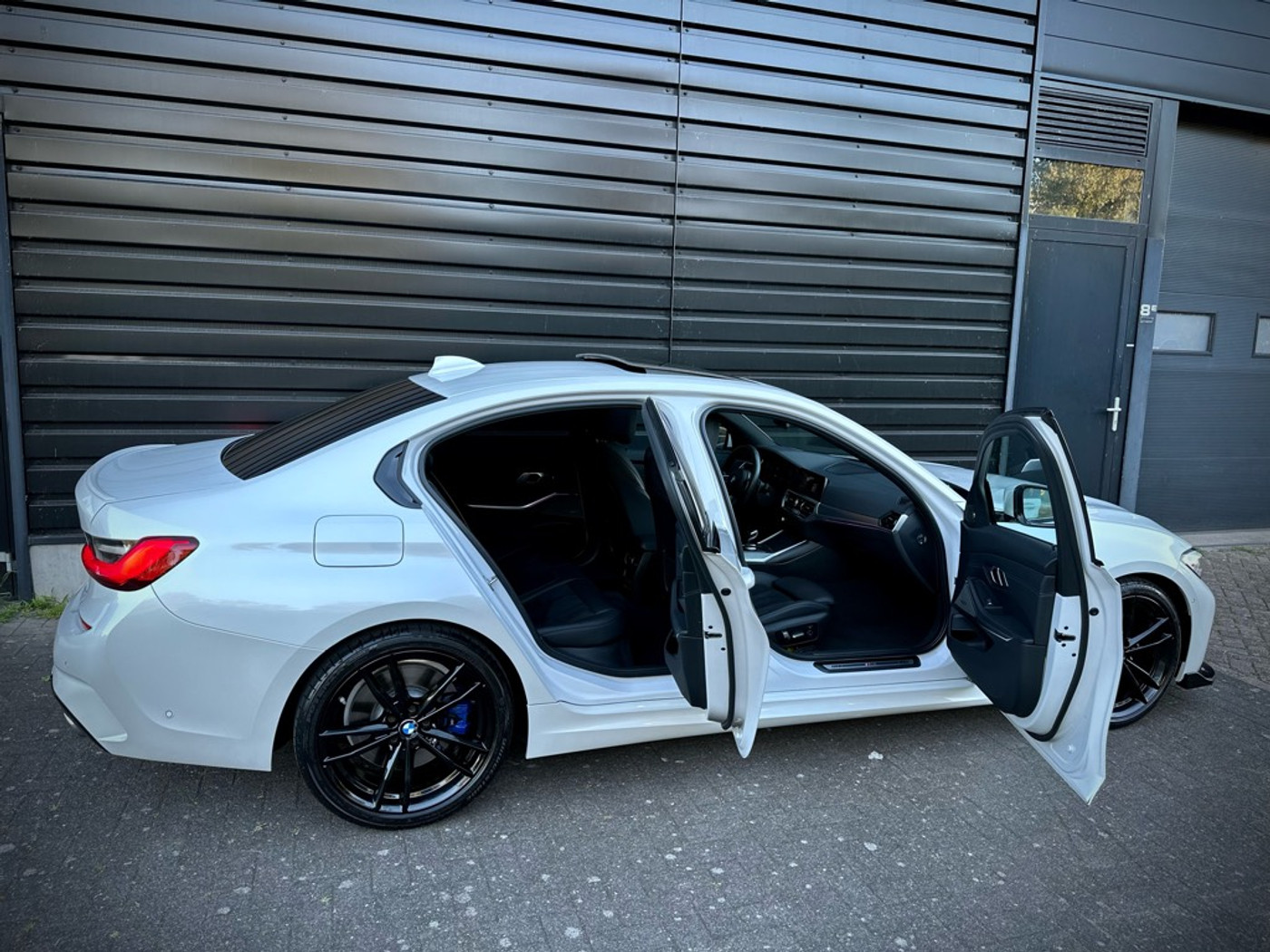 Foto van BMW 330i