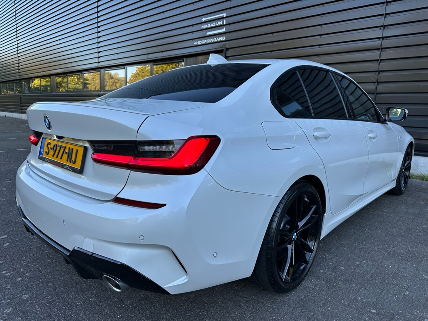 Foto van BMW 330i