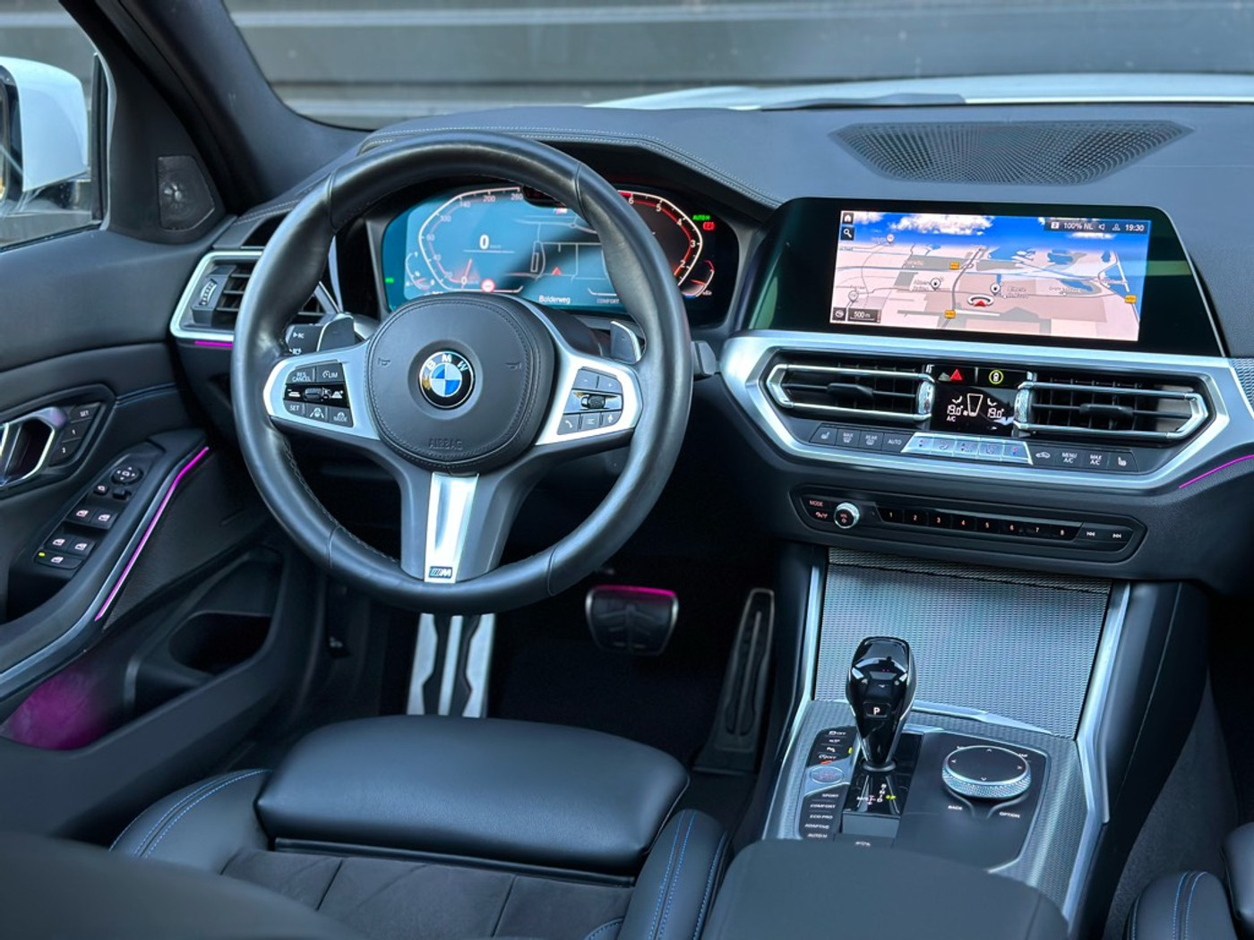 Foto van BMW 330i