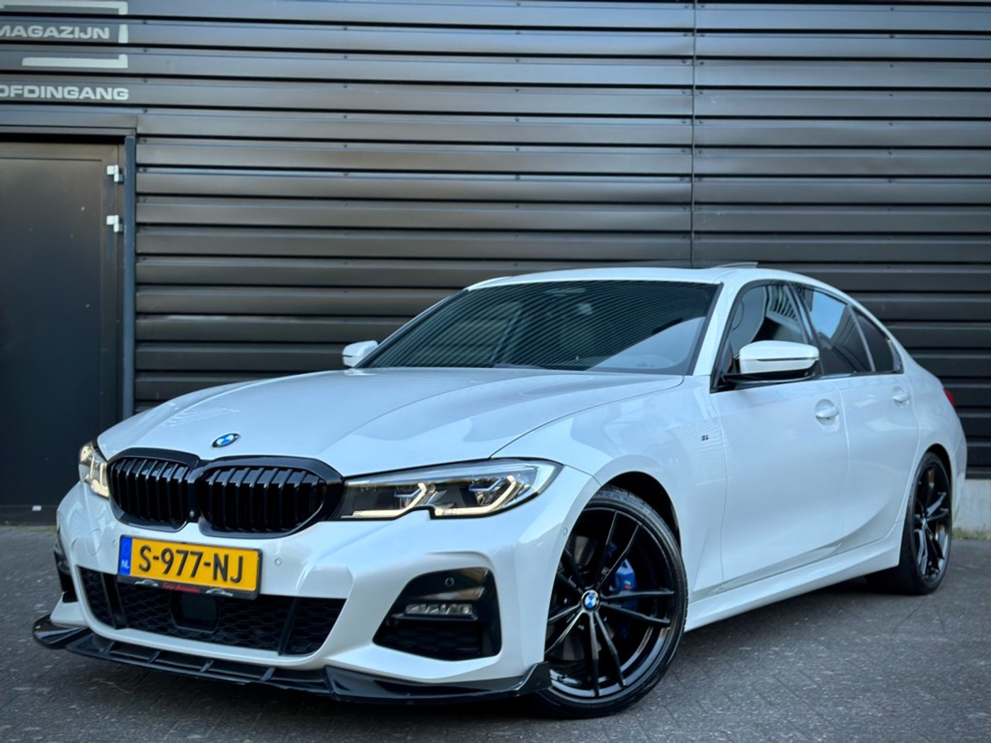 Foto van BMW 330i