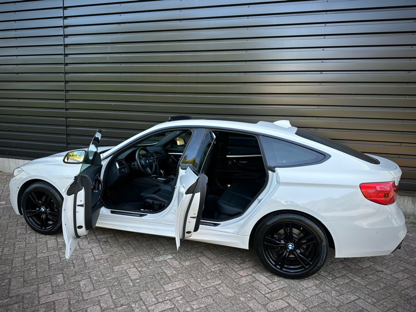 Foto van BMW 320i