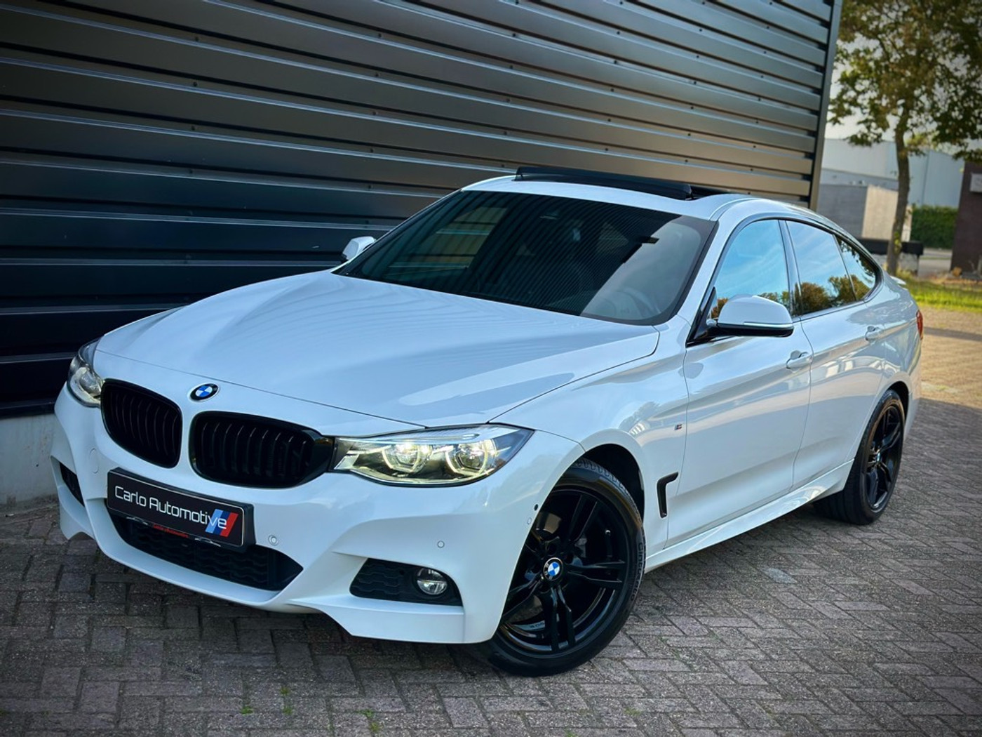 Foto van BMW 320i