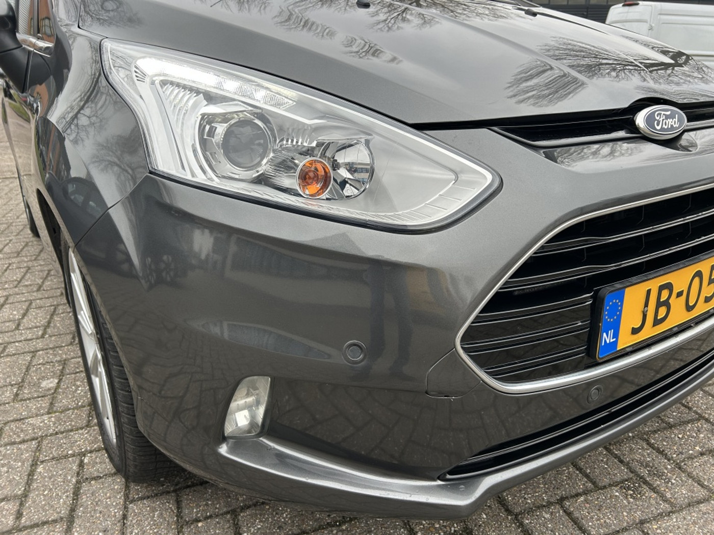 Foto van Ford B-max