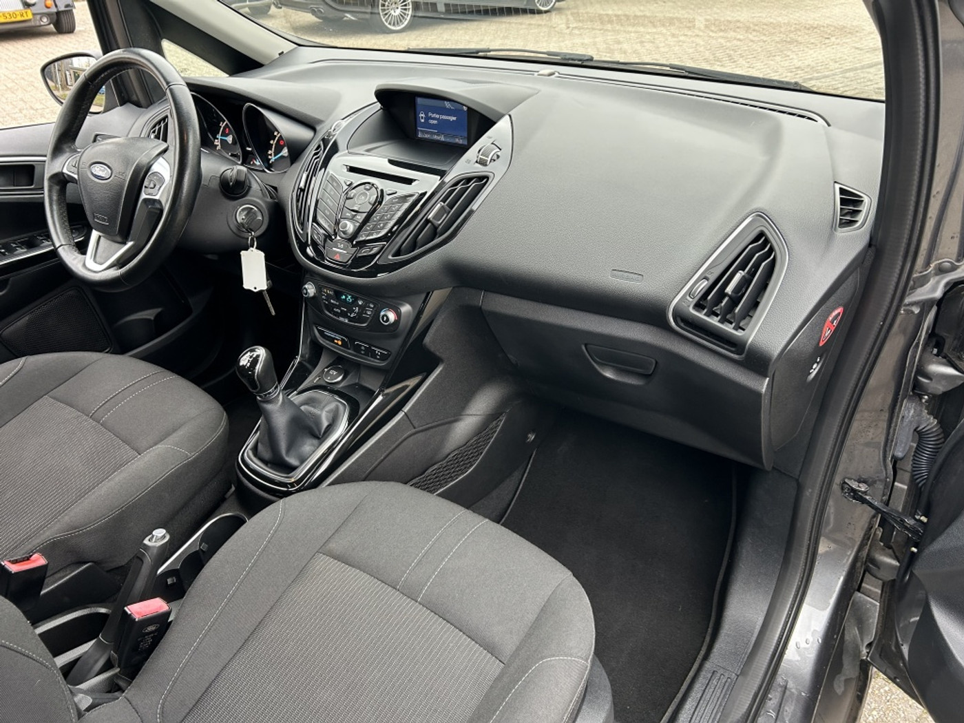 Foto van Ford B-max
