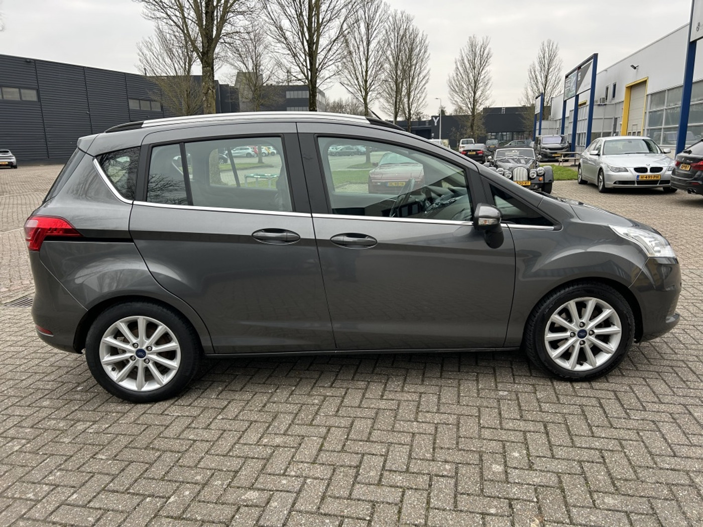 Foto van Ford B-max