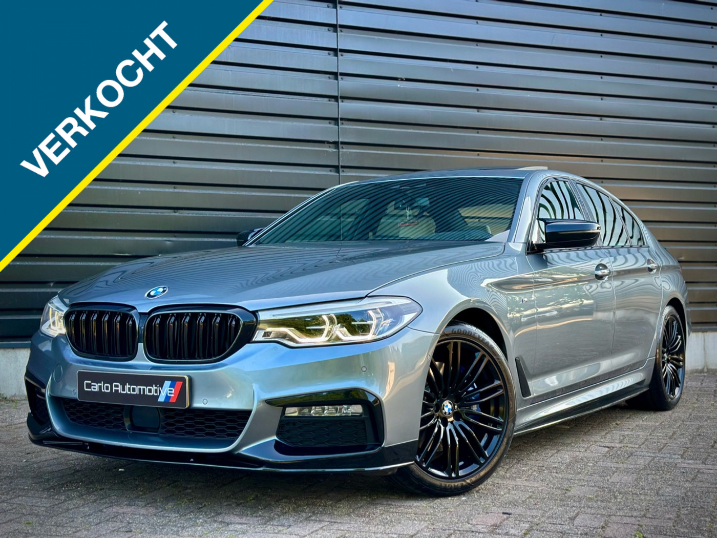 BMW 530i xDrive 530i xDrive M-PERFORMANCE HEADUP|DAK|H/K|CAMERA|ACC 2017 - voorkant