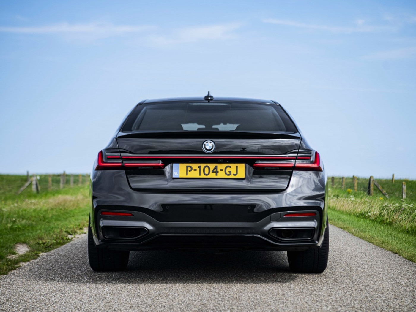 Foto van BMW 745le