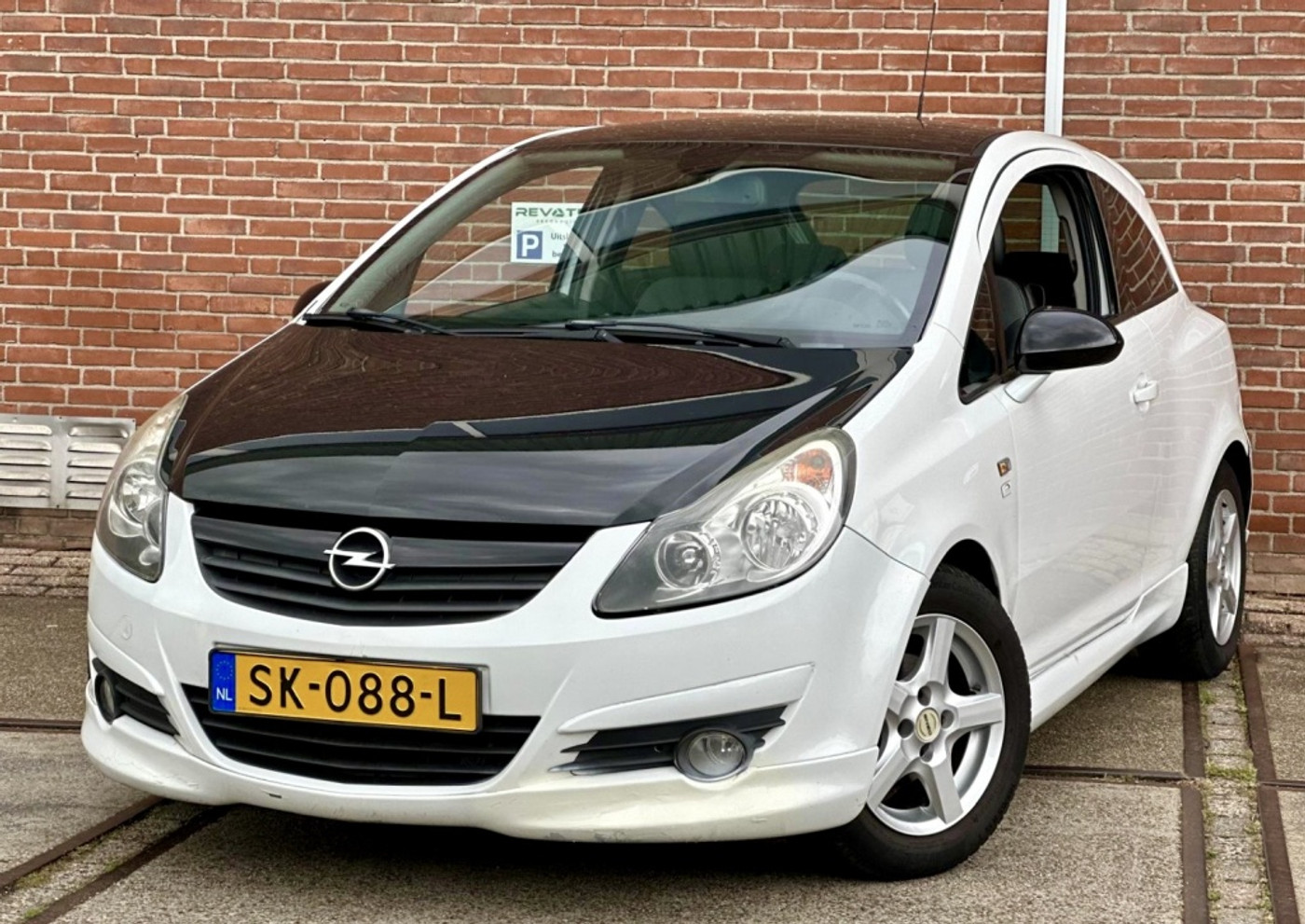 Opel Corsa 1.4-16V Sport |Airco |Nieuwe APK |Stuurbkr |NAP 2009 - voorkant