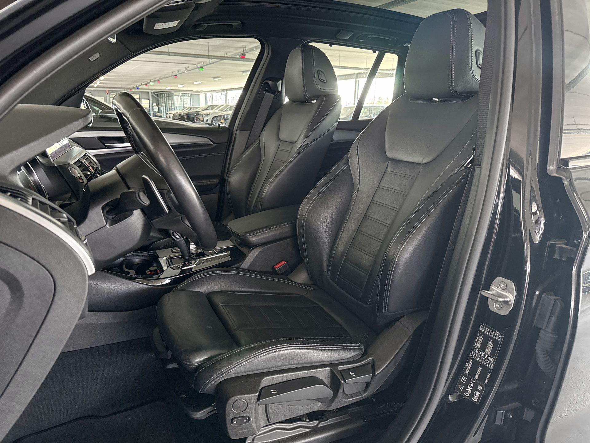 Foto van BMW X3 Xdrive20i