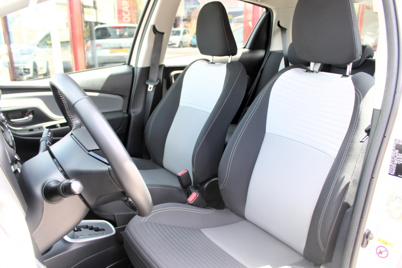 Foto van Toyota Toyota Yaris Hybrid