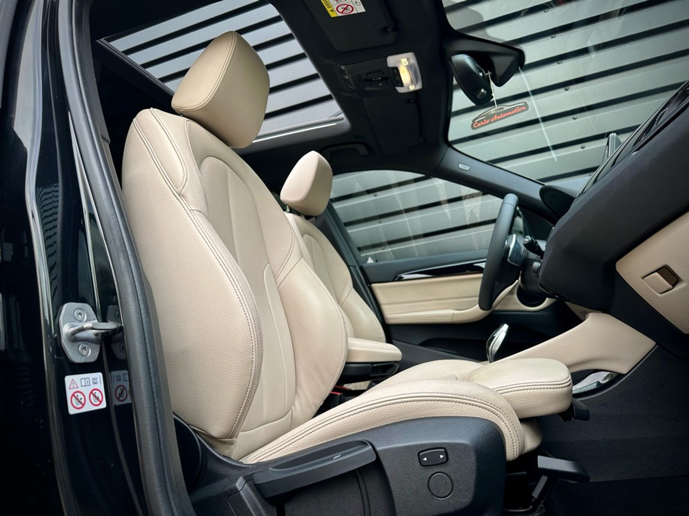 Foto van BMW X1 Sdrive20i
