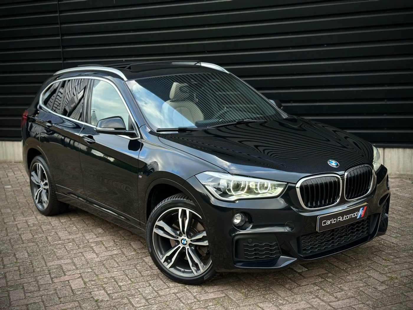 Foto van BMW X1 Sdrive20i