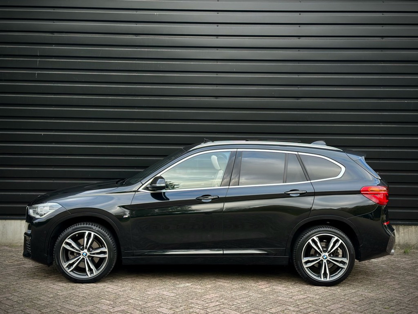 Foto van BMW X1 Sdrive20i
