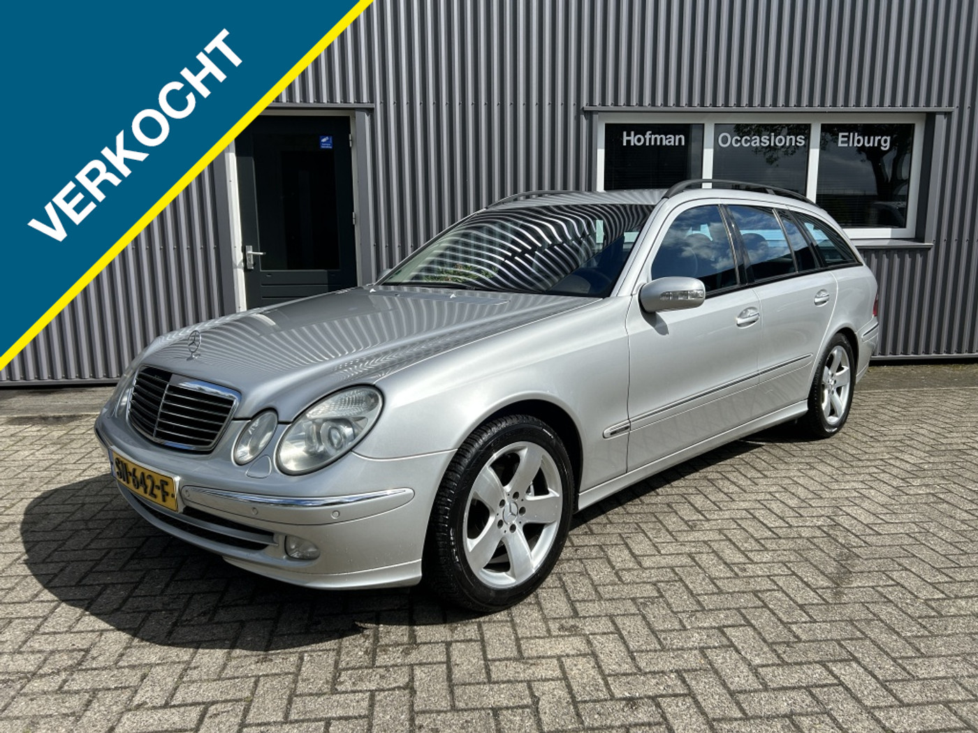 Mercedes-Benz E 200 Kompressor 200 K. Avantgarde Airco PDC Carplay APK! 2003 - voorkant
