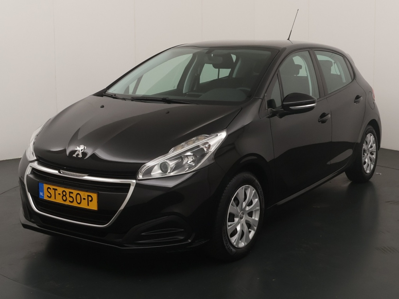 Peugeot 208 1.2 PureTech Active 2018 - voorkant