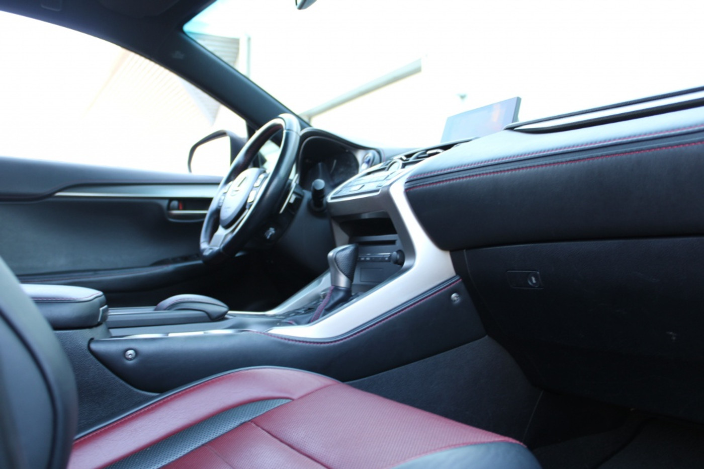 Foto van Lexus NX