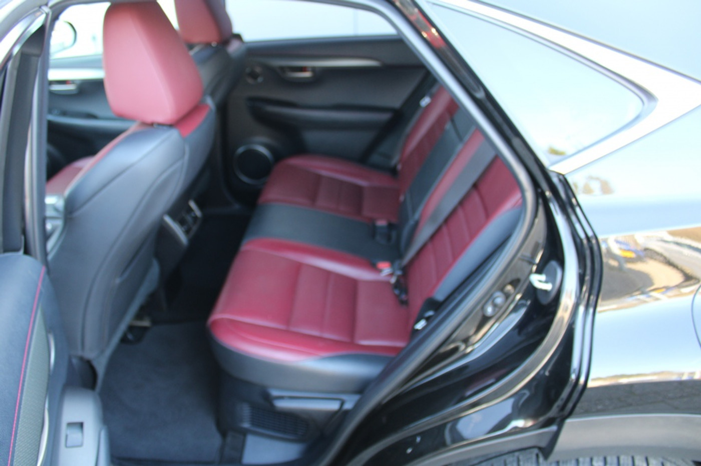 Foto van Lexus NX