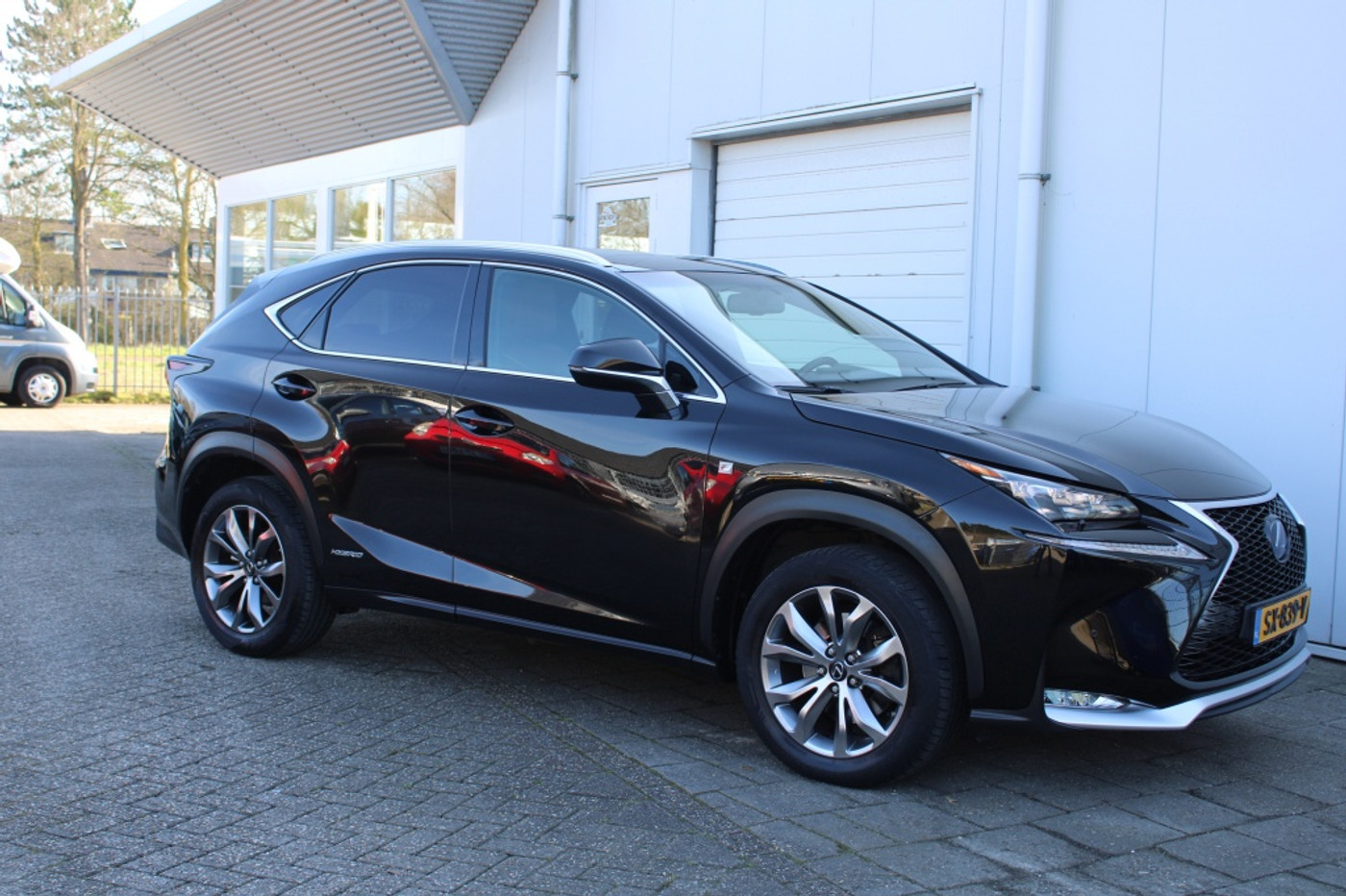 Foto van Lexus NX