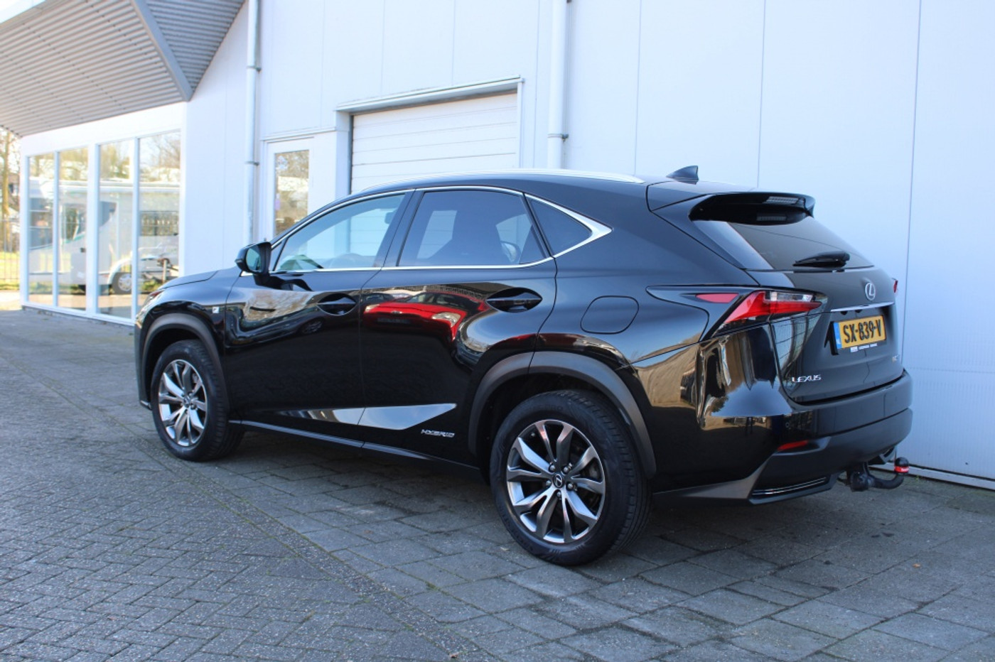 Foto van Lexus NX