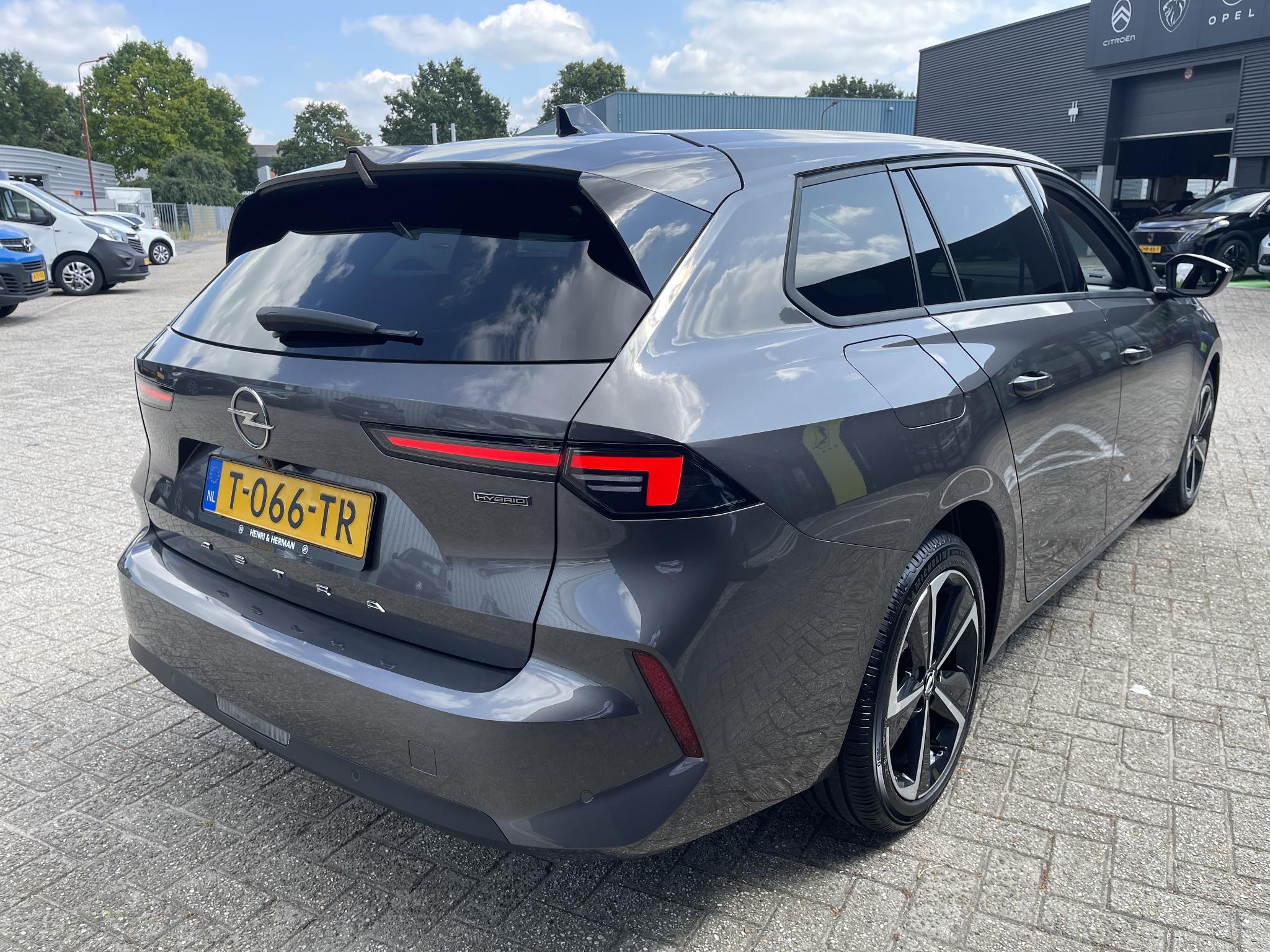 Foto van Opel Astra Sports Tourer
