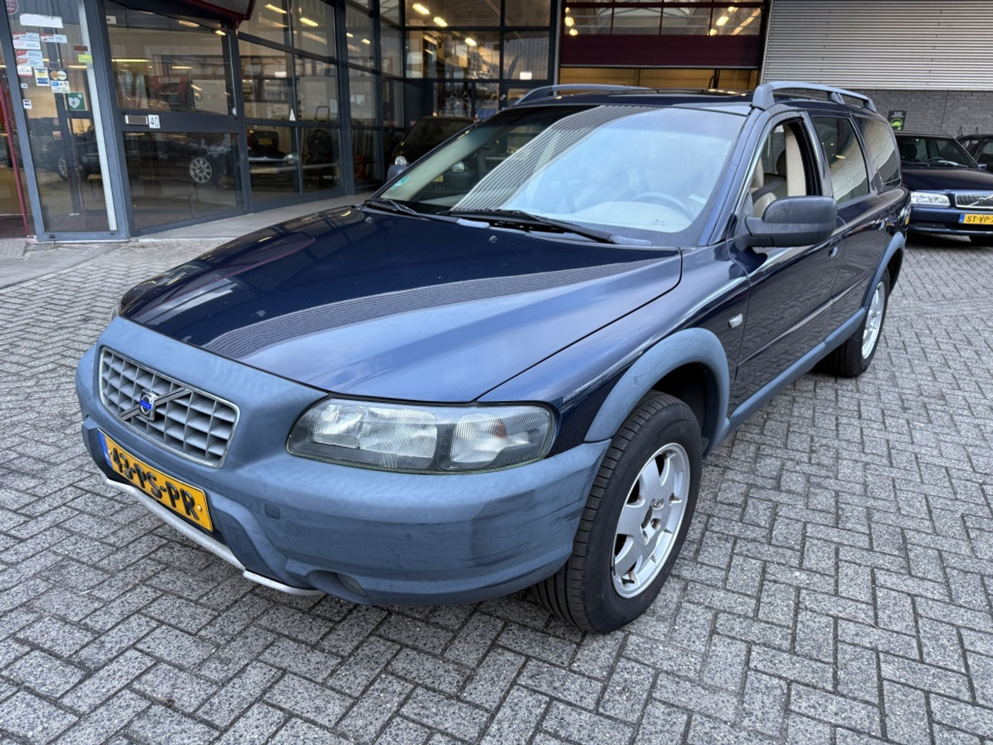 Volvo V70 2.5 T Comfort Line 2002 - voorkant