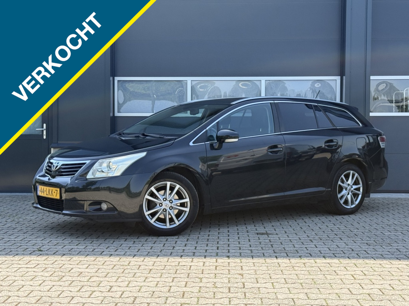 Toyota Toyota Avensis 2.0 VVTi Business automaat mooie auto! 2010 - voorkant