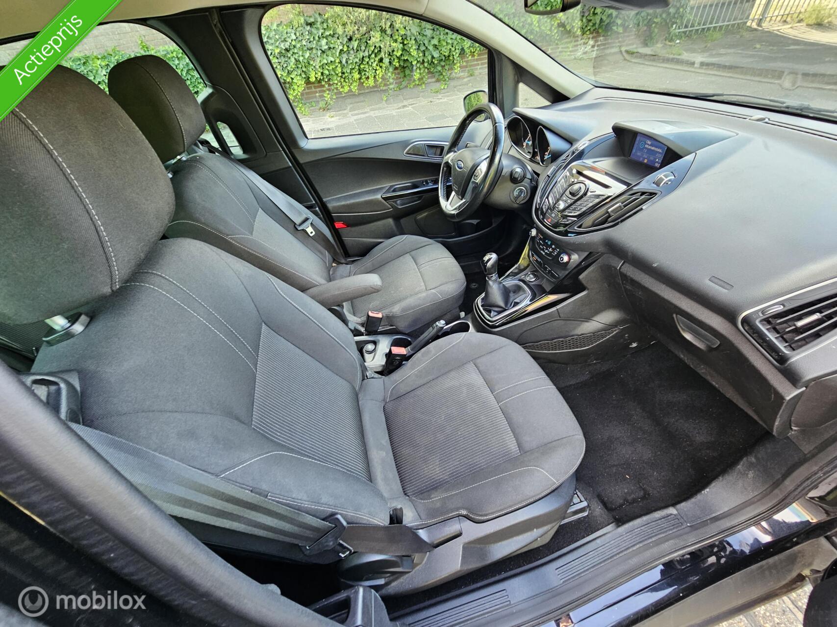 Foto van Ford B-max