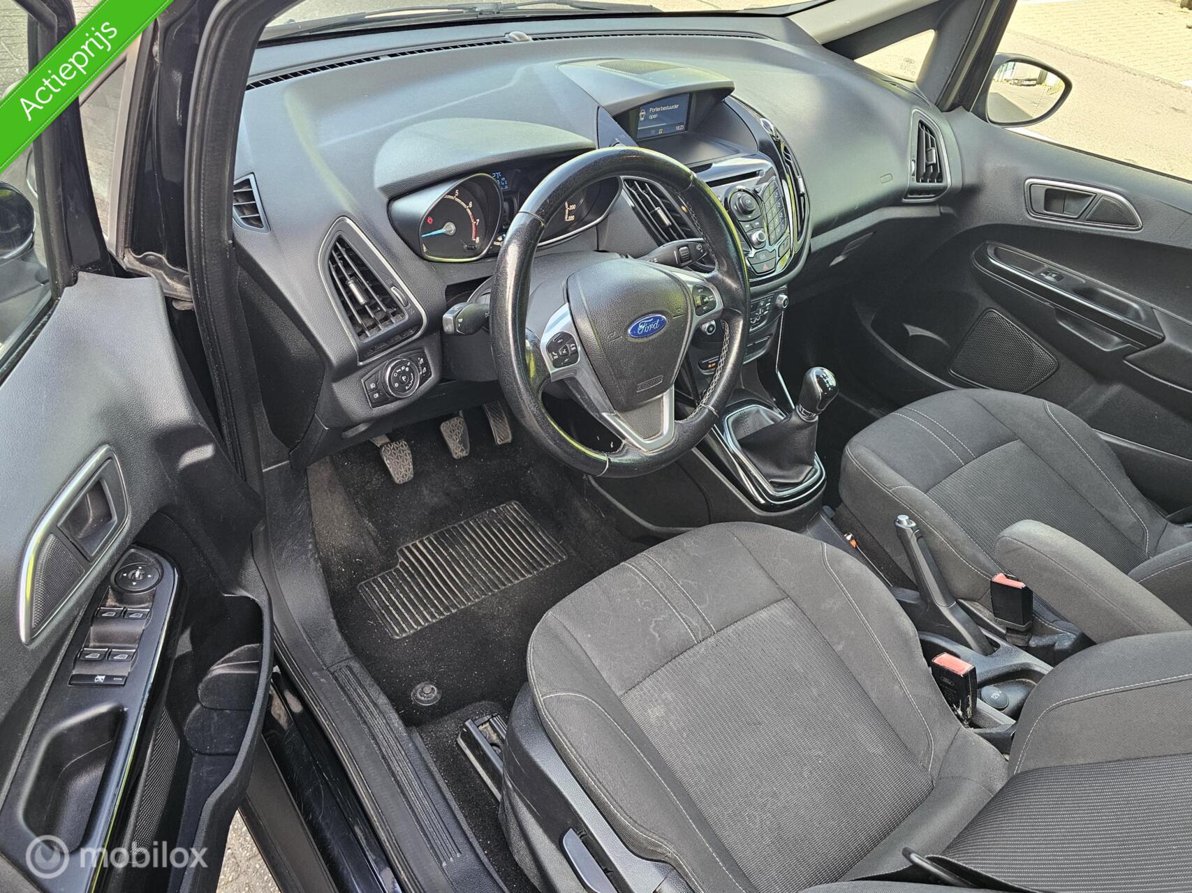 Foto van Ford B-max