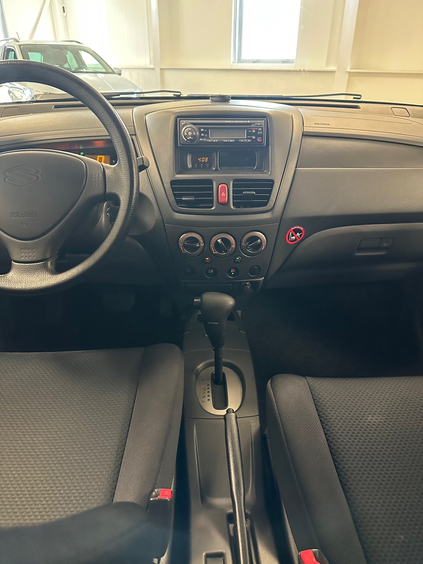 Foto van Suzuki Liana