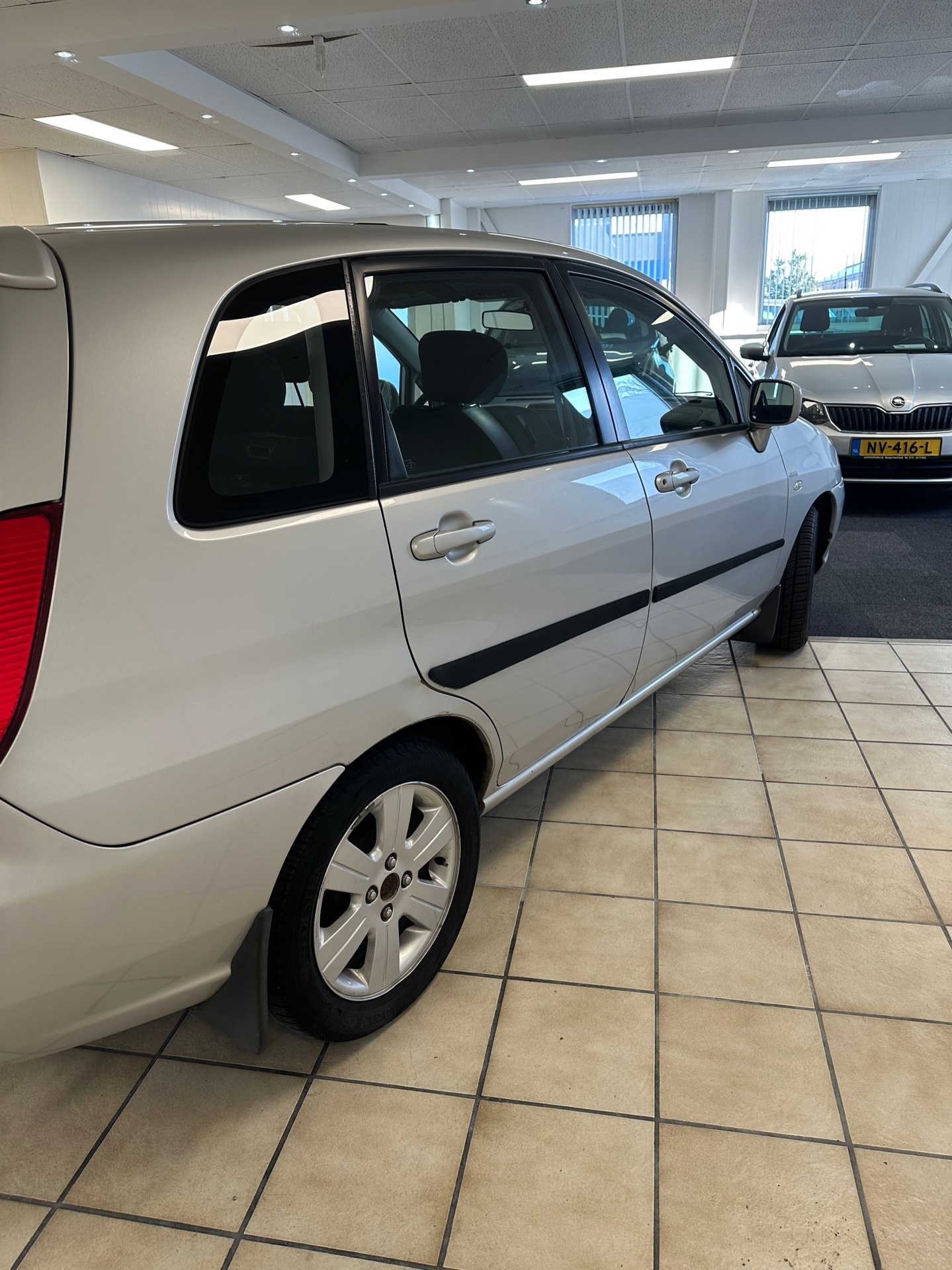Foto van Suzuki Liana