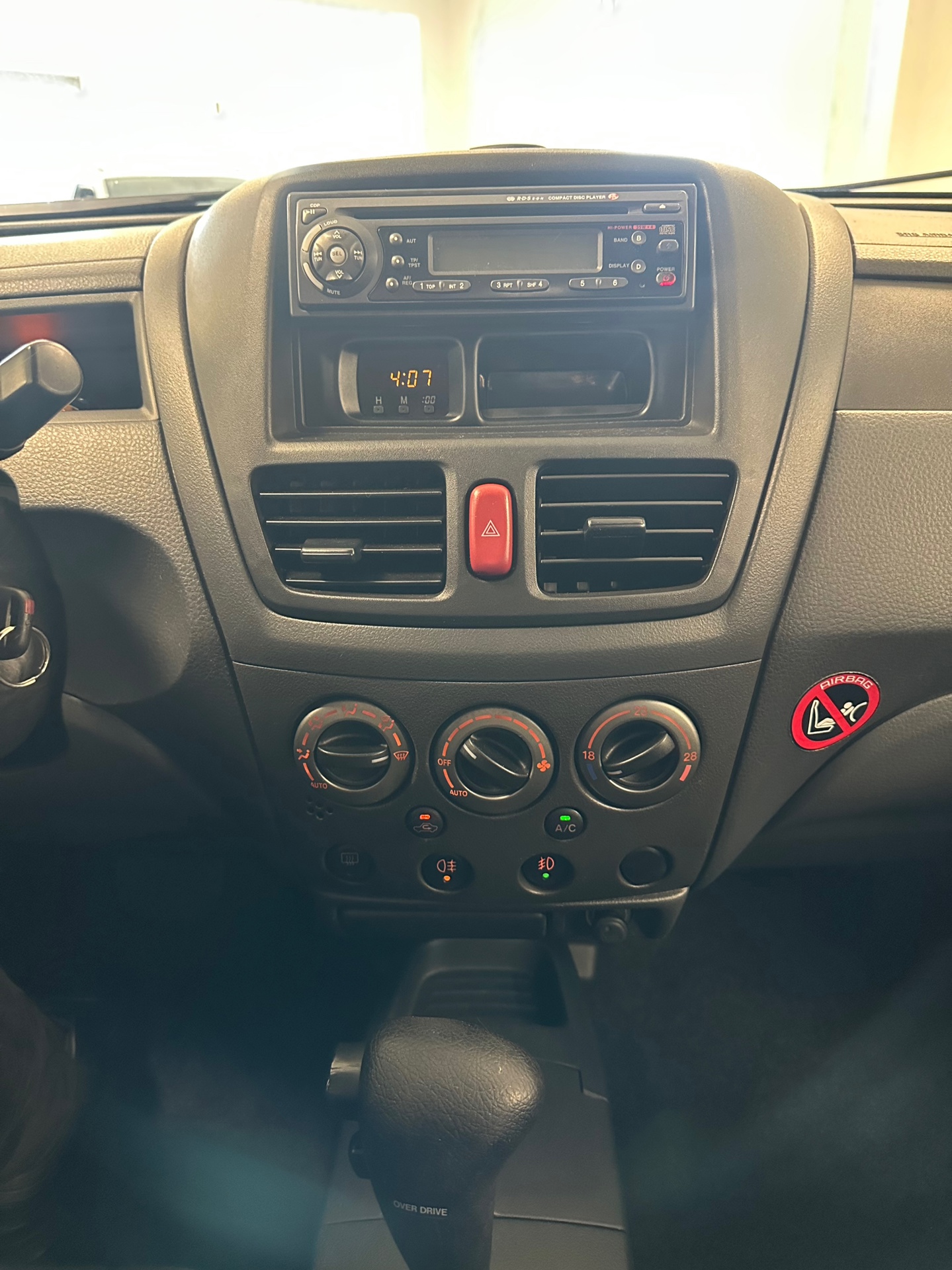 Foto van Suzuki Liana