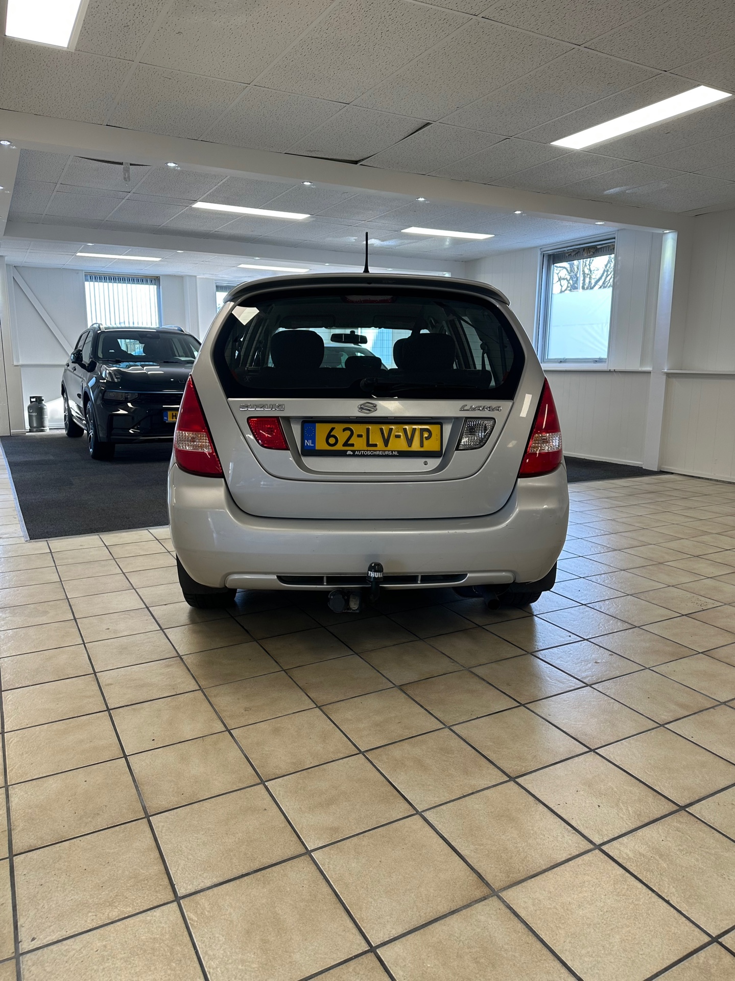 Foto van Suzuki Liana