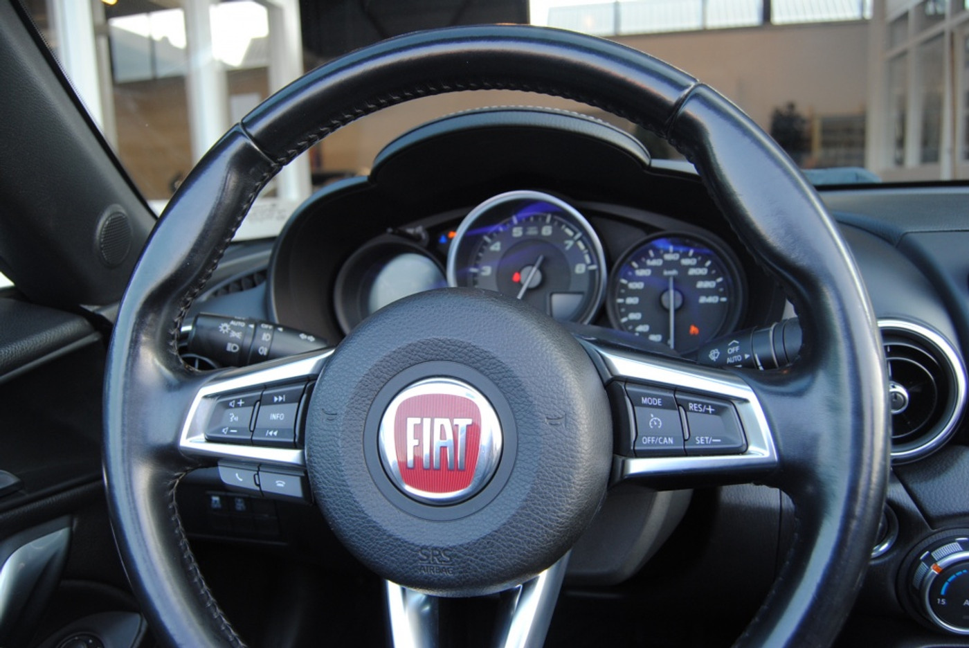 Foto van Fiat 124 Spider