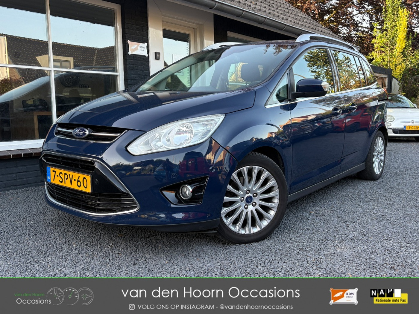 Ford Grand C-max 1.0 Titanium 7 PERS | NW MOTOR - 80.000KM | TREKHAAK 2013 - voorkant