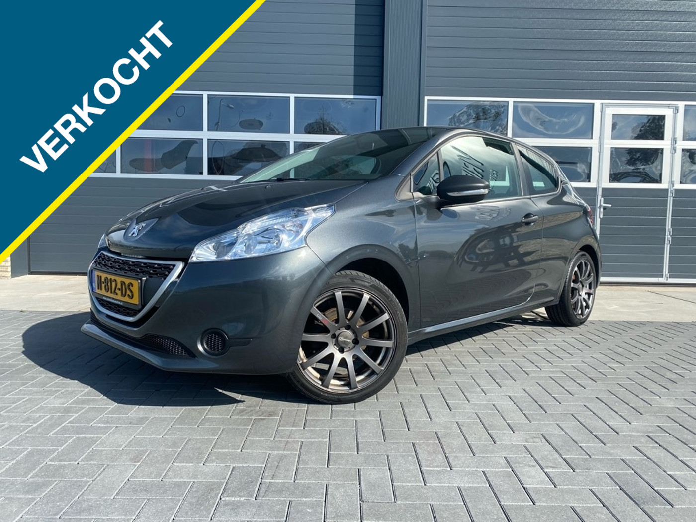 Peugeot 208 1.0 VTi Access 2013 - voorkant