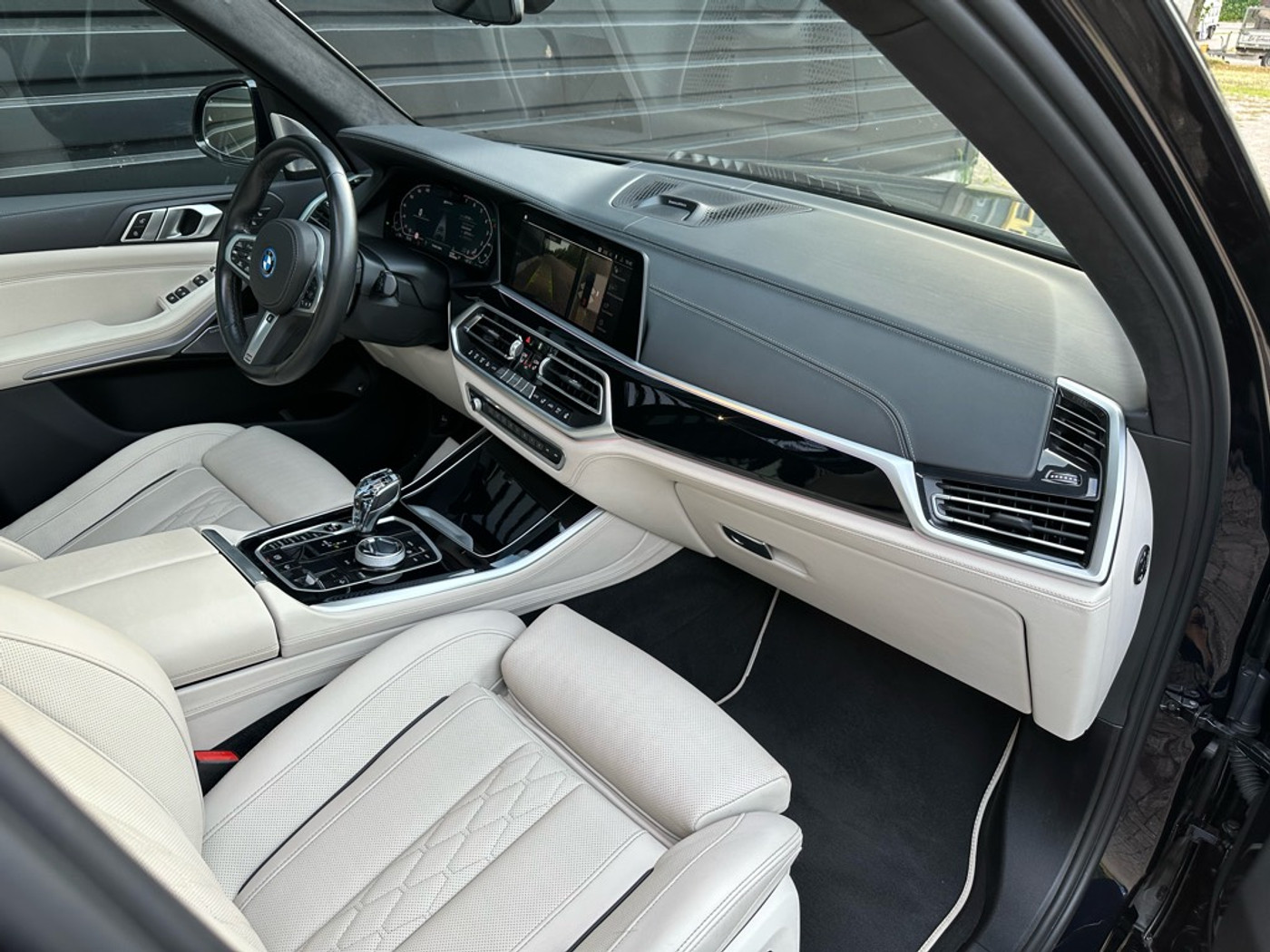 Foto van BMW X5 Xdrive45e