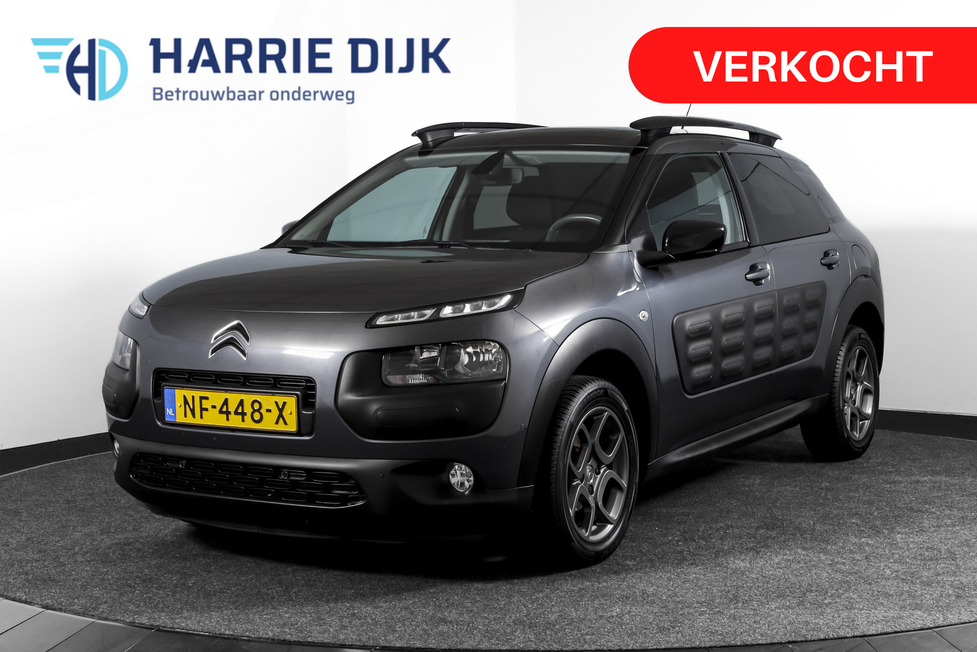 Citroen C4 Cactus 1.2 PureTech Shine 82 PK Automaat Org. NL. 2017 - voorkant
