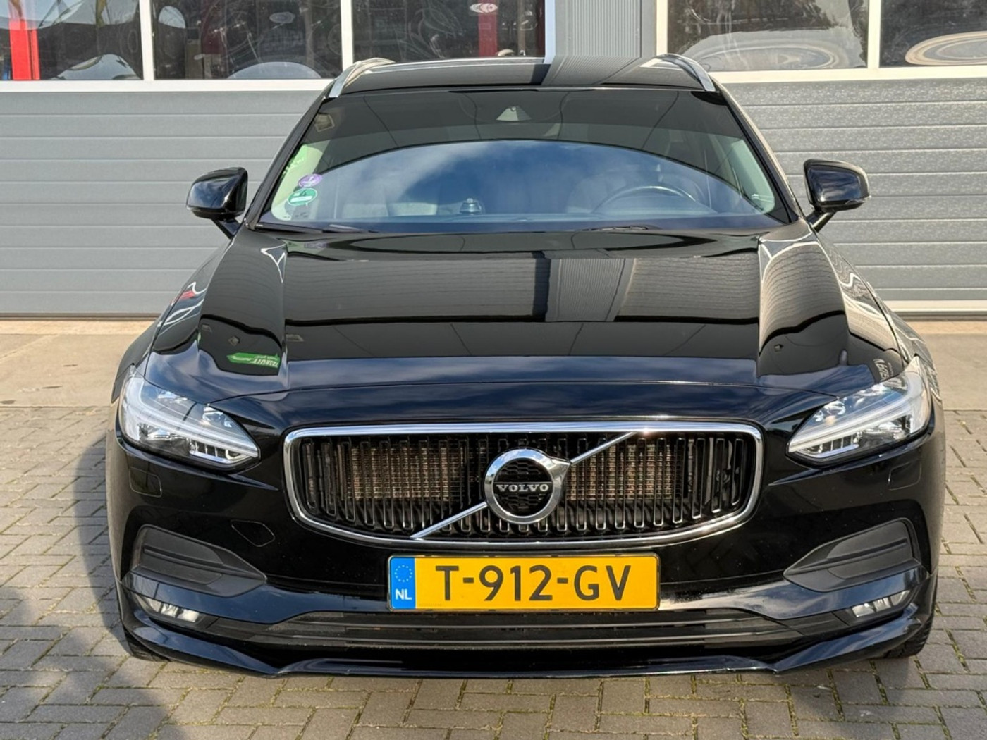 Volvo V90 2.0 T5 Mom. Bi-Fuel G3 2018 - voorkant