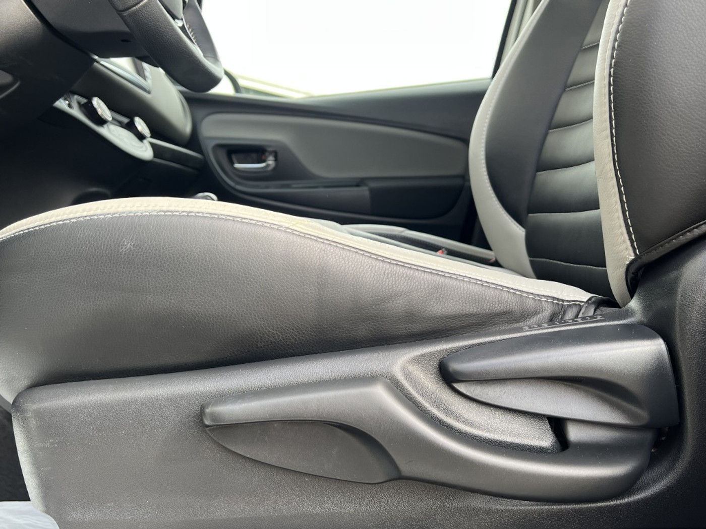 Foto van Toyota Toyota Yaris Hybrid