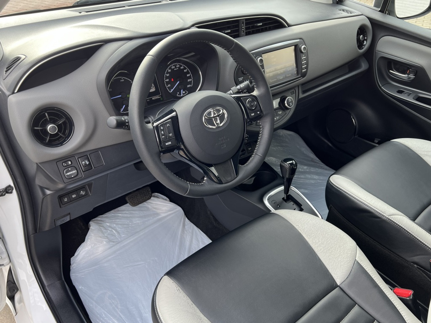 Foto van Toyota Toyota Yaris Hybrid