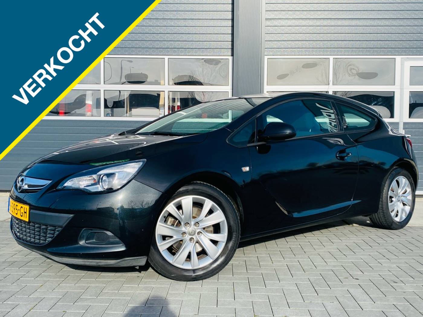 Opel Astra GTC 1.4 Turbo Sport  Cruise! Pdc! 6Bak! 2012 - voorkant