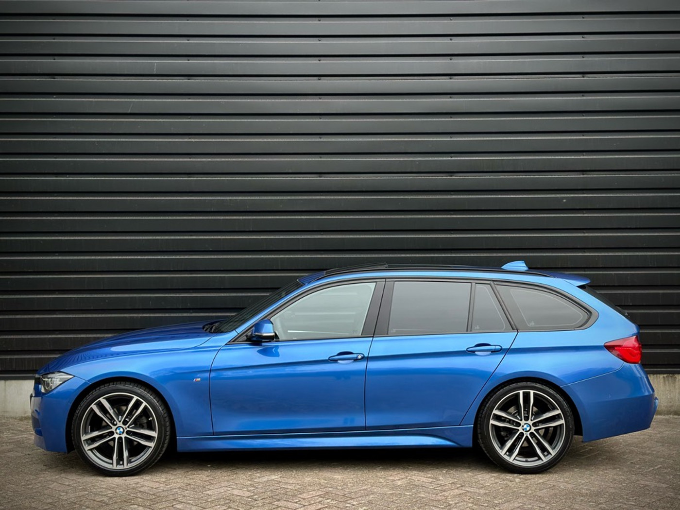Foto van BMW 320i