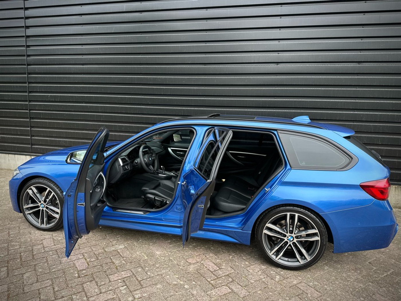 Foto van BMW 320i